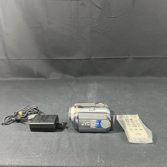 JVC Everio GZ-MG27U 20GB Camcorder w/ChargerBattery Remote